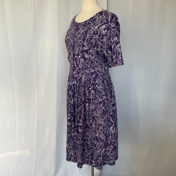 Vintage Midi Dress Size Medium Petite Purple White Floral A Line Button Cottage - Picture 7 of 15